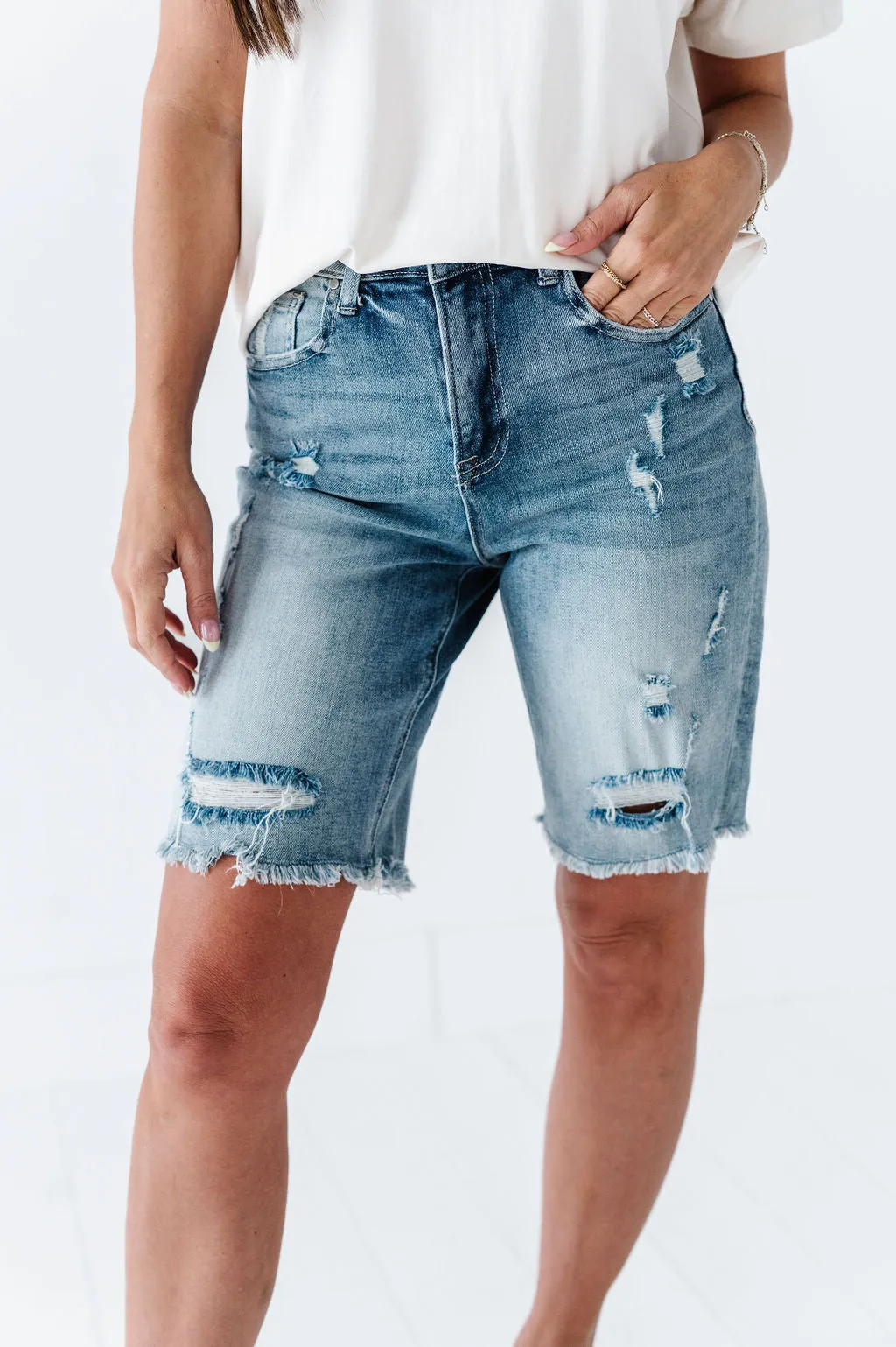 Carter Shorts in Light Wash