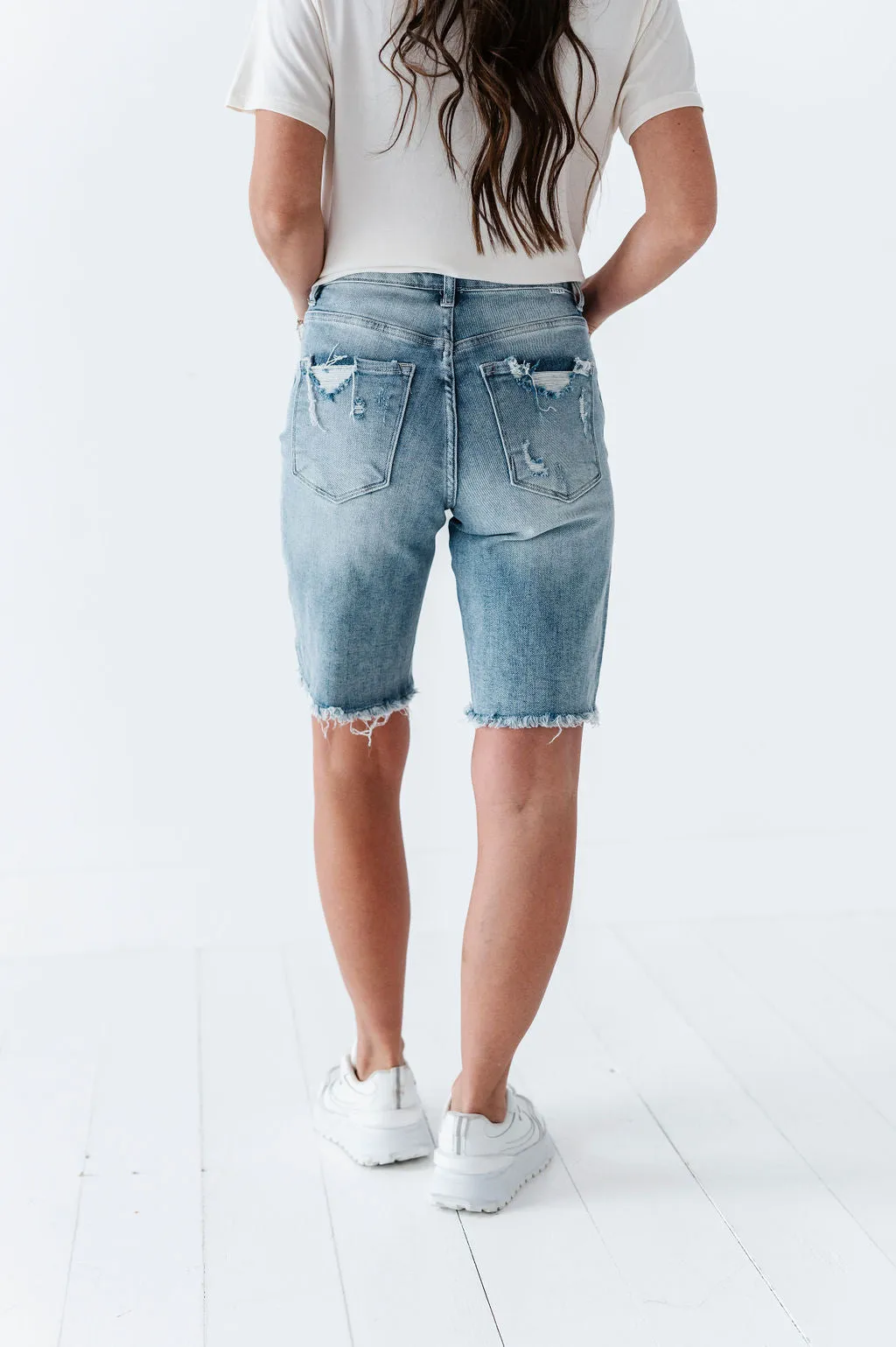 Carter Shorts in Light Wash