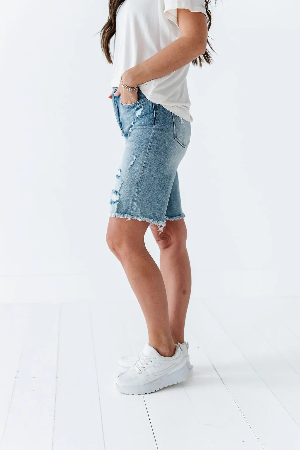 Carter Shorts in Light Wash