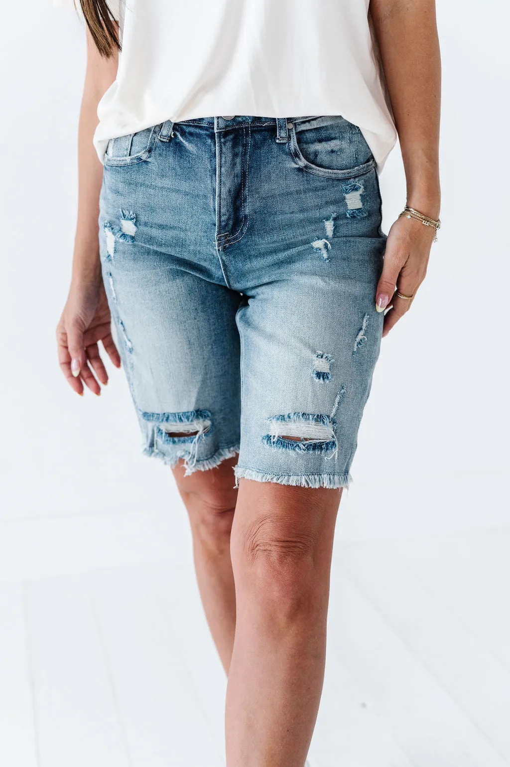 Carter Shorts in Light Wash
