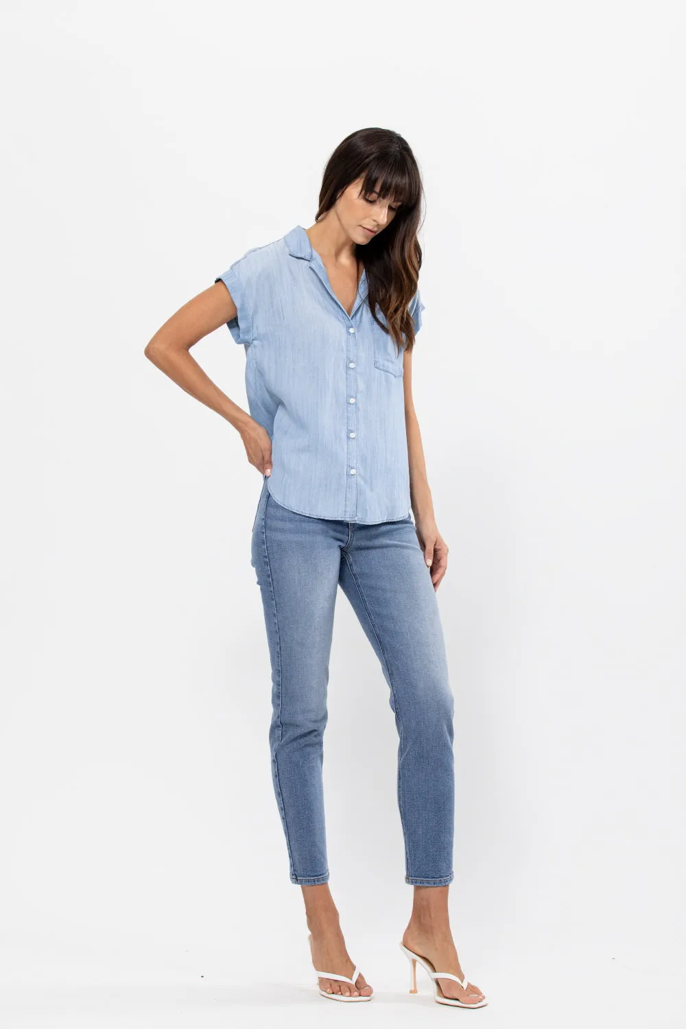 CUFFED SLEEVE TENCEL BUTTON UP SHIRT WITH ROUND HIGH LOW HEM / SP-J3428LT