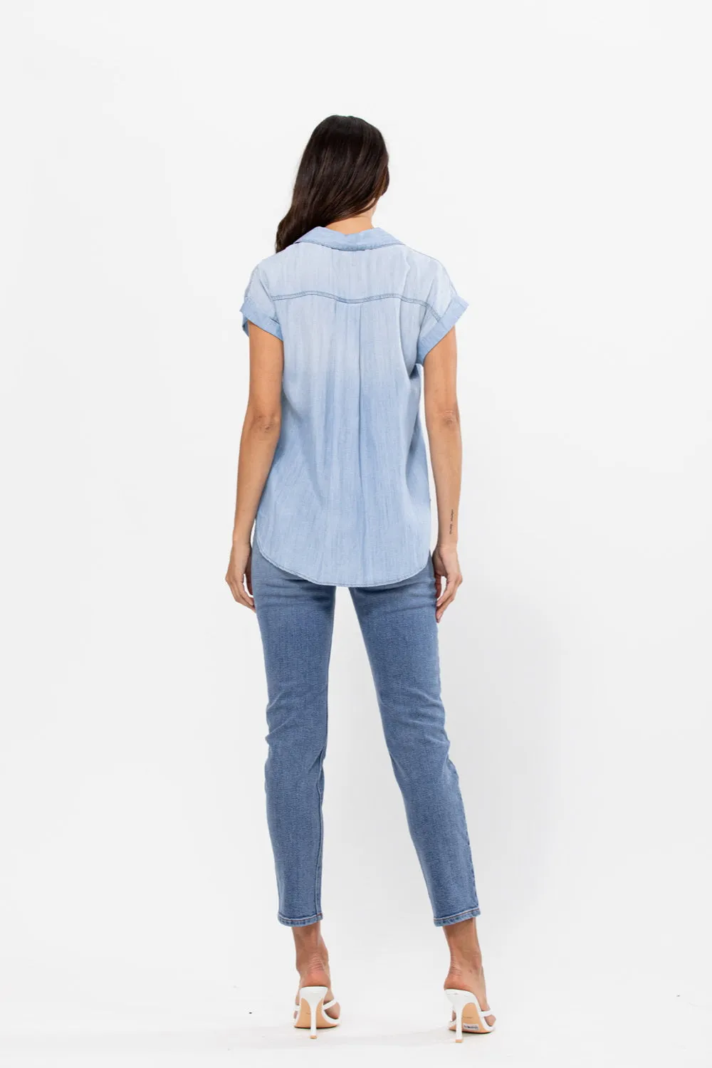 CUFFED SLEEVE TENCEL BUTTON UP SHIRT WITH ROUND HIGH LOW HEM / SP-J3428LT