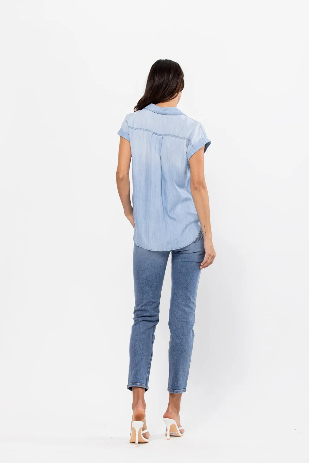 CUFFED SLEEVE TENCEL BUTTON UP SHIRT WITH ROUND HIGH LOW HEM / SP-J3428LT