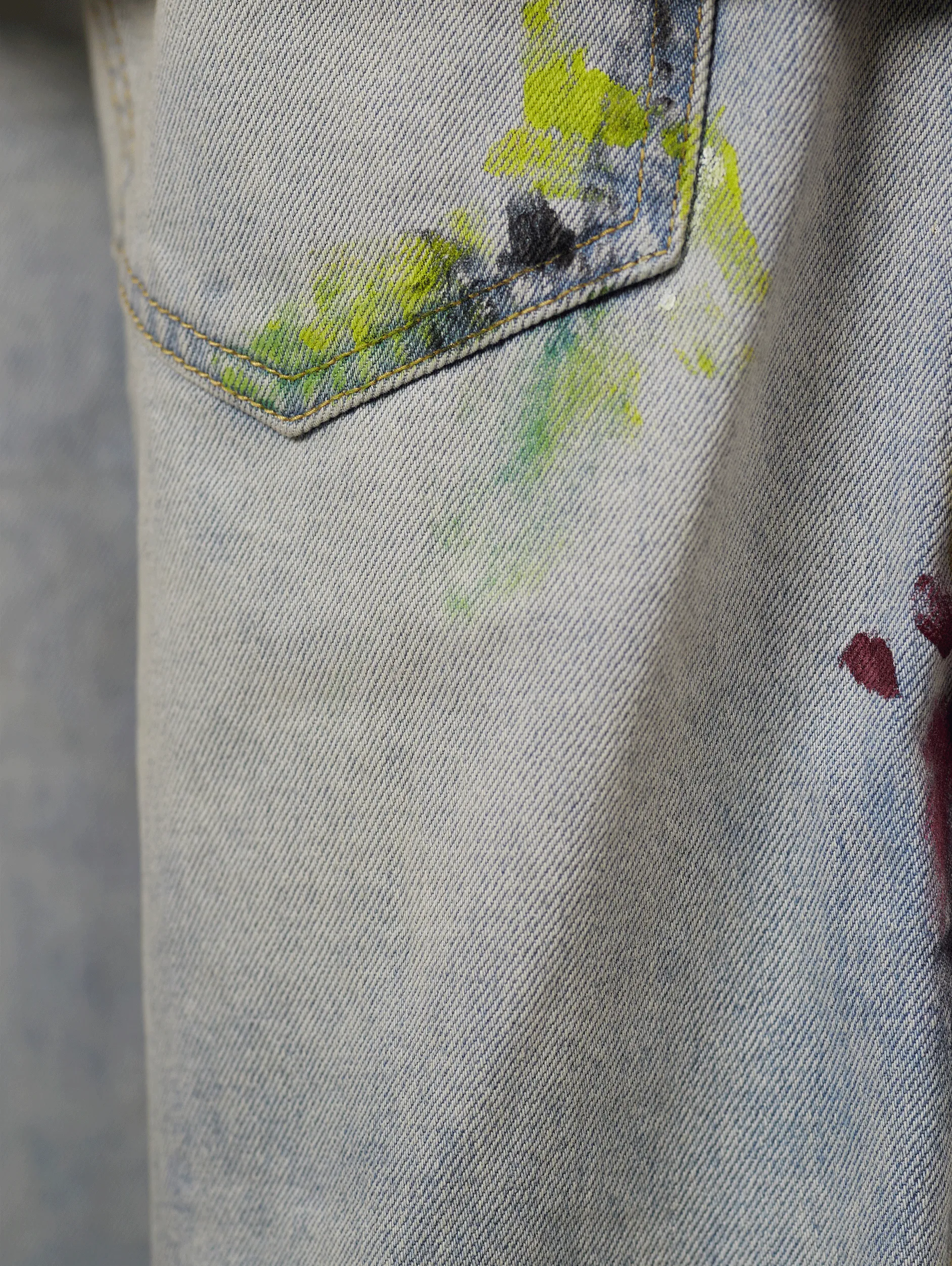 DISTRESSED DENIM LIGHT BLUE "PAINTING"