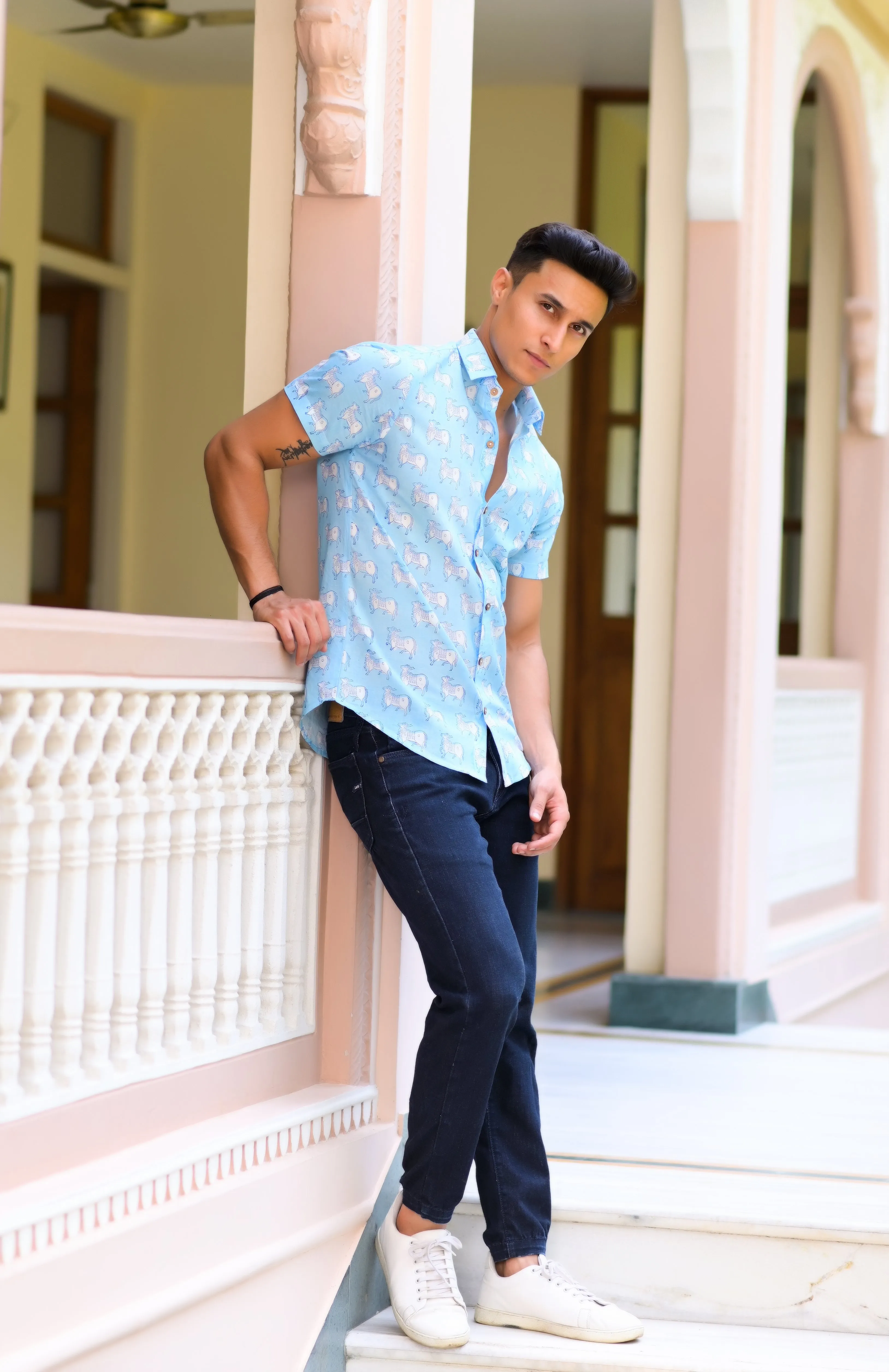 Men Blue Comfort Floral Opaque Printed Casual Shirt