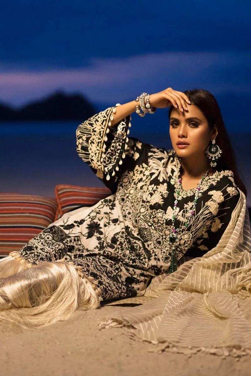 Sana Safinaz Luxury Lawn Collection 2020 – 10A