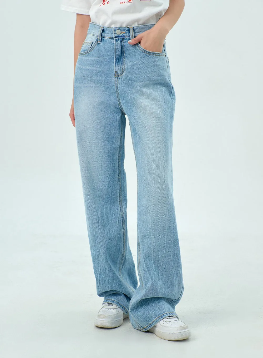Wide Light Wash Jeans BY322